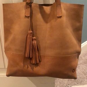 Able. Fashionable mamuye purse